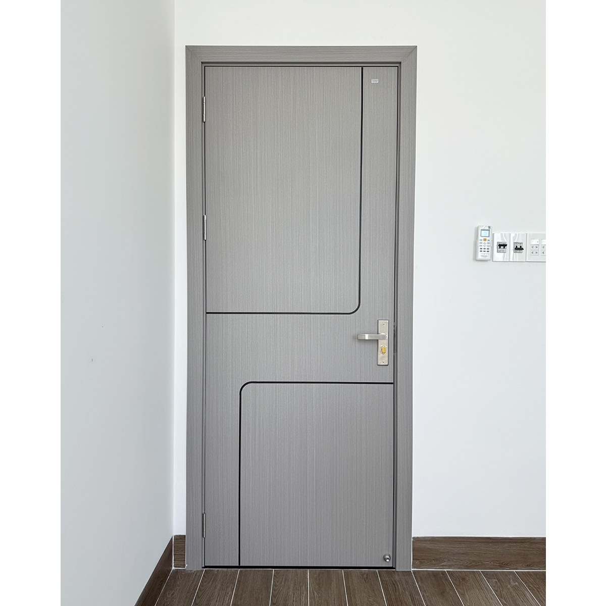 Cửa Composite Jicowood Soi chỉ sơn đen (Mã JC1006 - Màu M10)